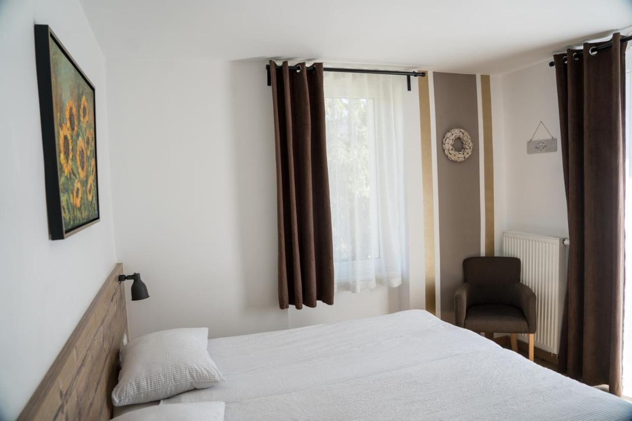 Hisa Poljana Rooms プレヴァリェ エクステリア 写真