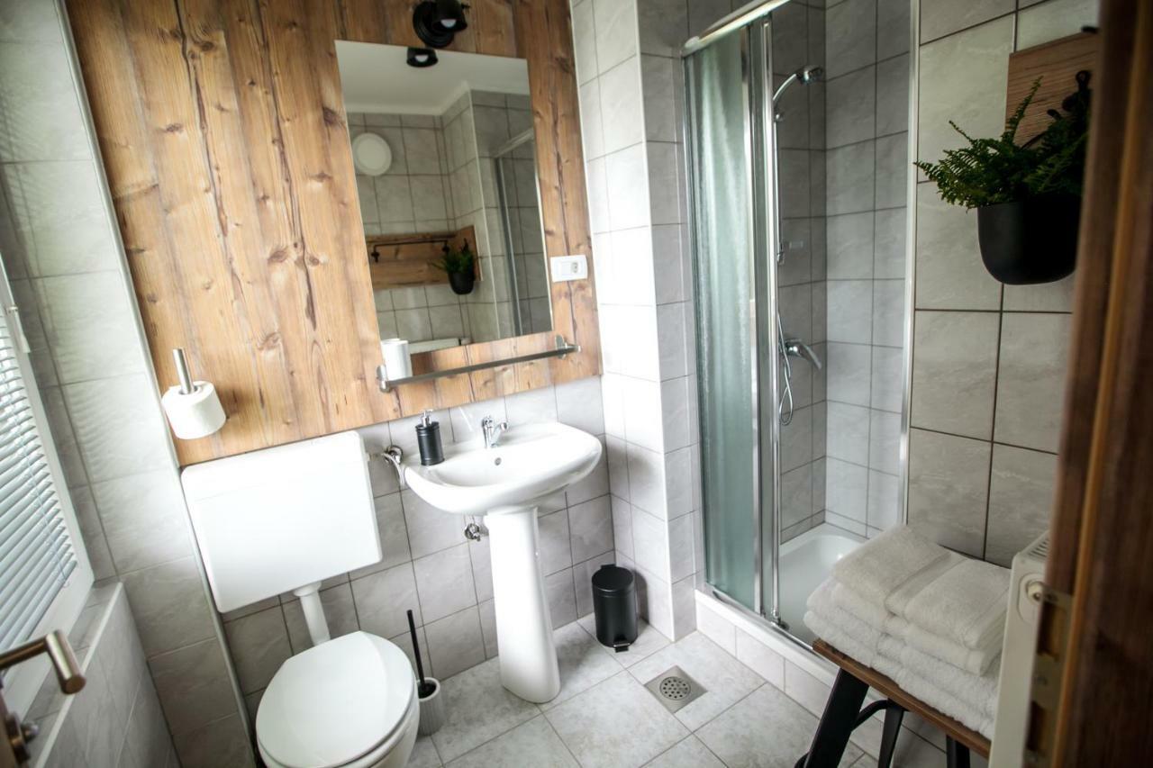 Hisa Poljana Rooms プレヴァリェ エクステリア 写真