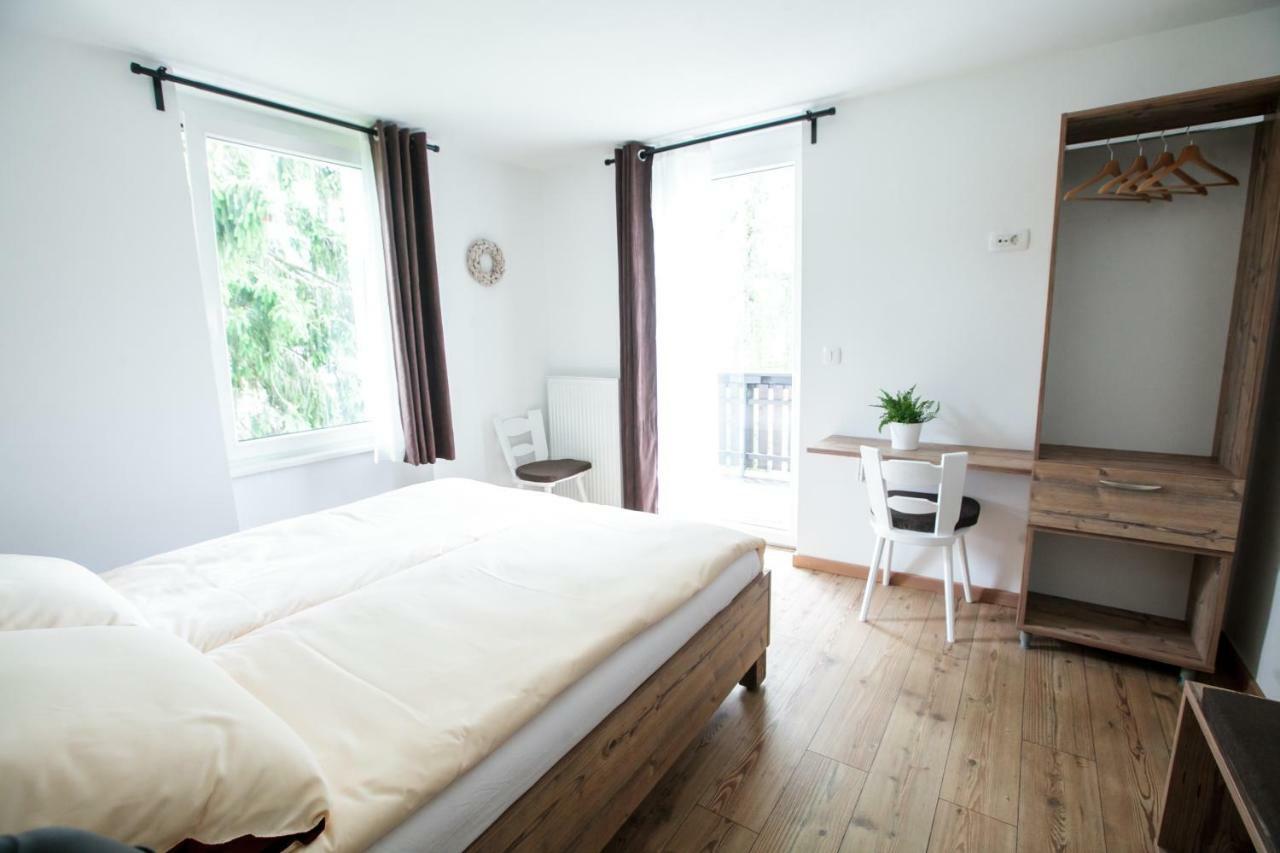 Hisa Poljana Rooms プレヴァリェ エクステリア 写真
